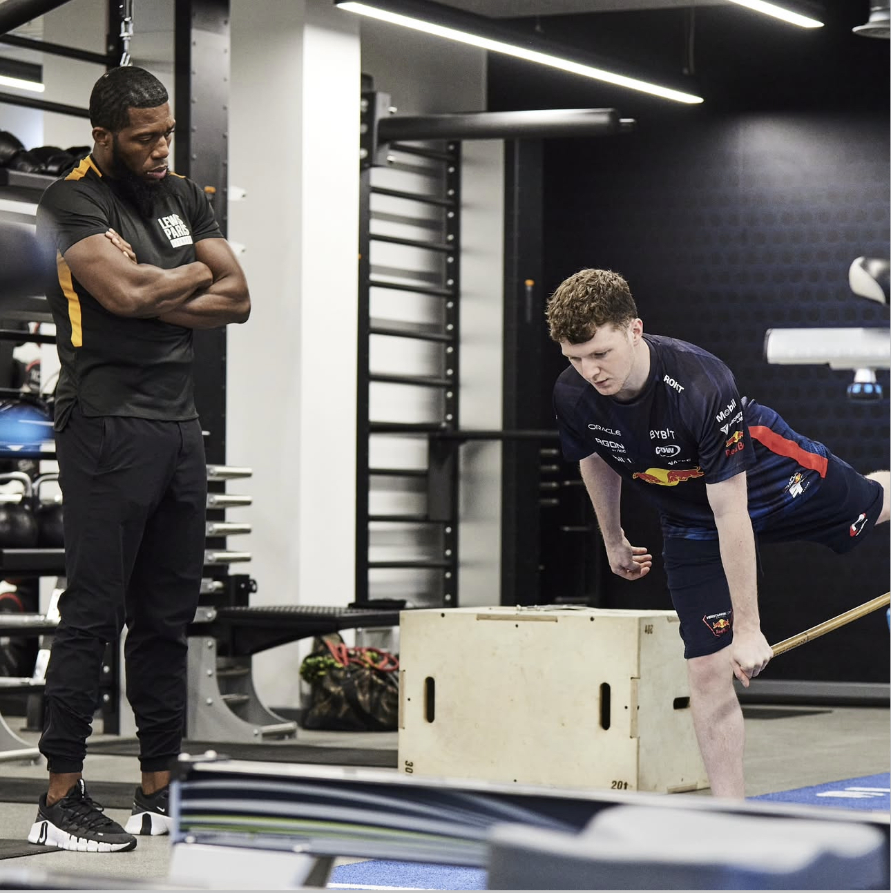 Lewis Paris coaching Oracle Red Bull Sim Racing driver Sebastian Job